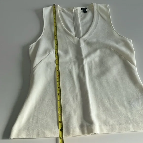 J Crew Women’s Top Cream Size Medium - Picture 6 of 8